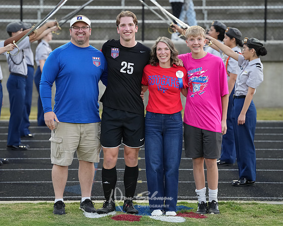 DSP25-1020-WFHS-SoccerSenior-1159
