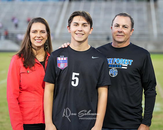 DSP25-1020-WFHS-SoccerSenior-1240