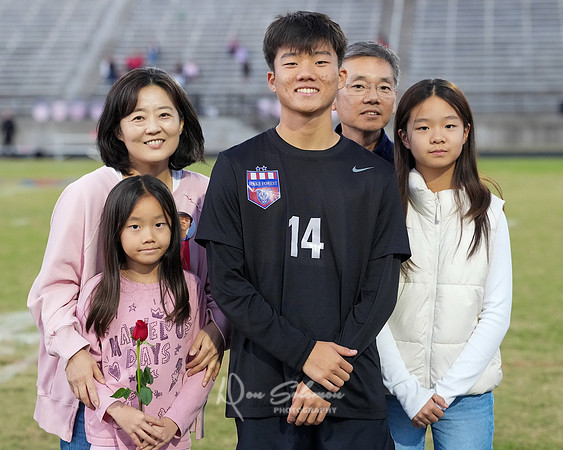 DSP25-1020-WFHS-SoccerSenior-1250