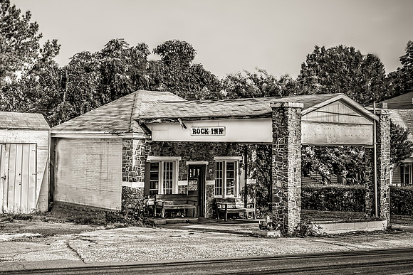 DSP15-SM.RockInn.BW-1