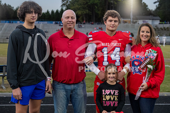 DSP23-1020-WFVFB-SeniorNight-12